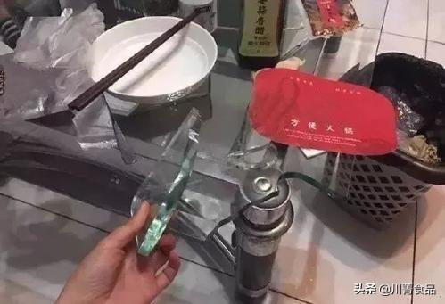 自热火锅怎么使用，自热火锅食用方法（认真规范自热小火锅的使用）