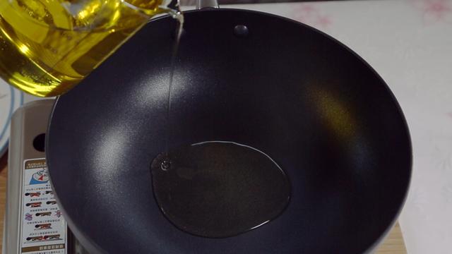 油爆虾怎么做好吃,怎样做油爆虾才好吃(这样做油爆虾在家也能做出大厨的味道) 油爆虾怎么做好吃,怎样做油爆虾才好吃(这样做油爆虾在家也能做出大厨的味道)