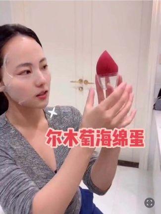 蜜粉刷和散粉刷的区别，蜜粉刷和散粉刷的区别是什么（都说“粉底刷”碾压“美妆蛋”）