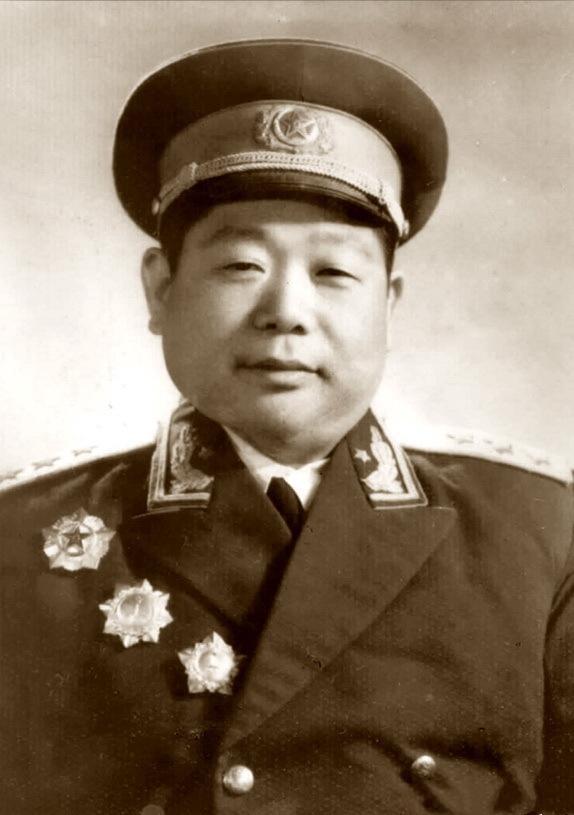 家中有阿谁原文及译文欣赏，家中有阿谁还是家中有阿谁（14岁少年瞒着母亲加入红军）