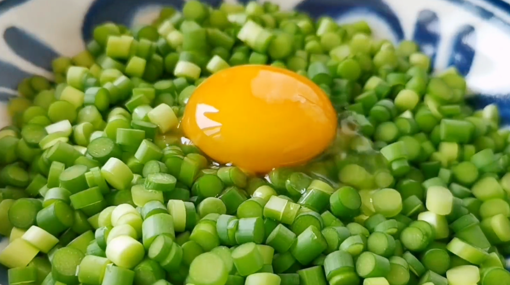 圖片[2]-【蒜苔窩窩釀肉】做法步驟圖 營(yíng)養(yǎng)很全面 常吃身體好-起舞食譜網(wǎng)