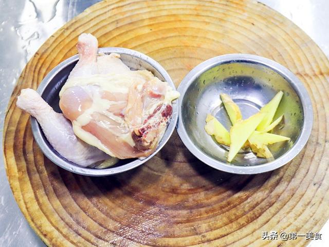 怎样做出美味嫩滑的白切鸡呢，白切鸡怎样做才嫩（麻辣爽滑口水鸡做法）