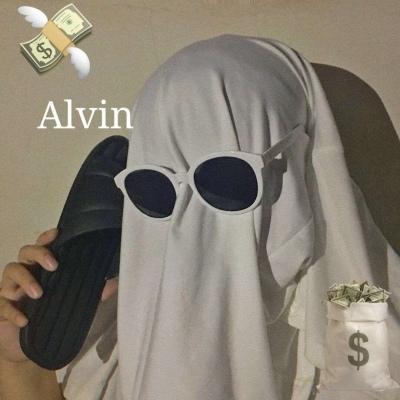 沙雕又不失帅气的头像，沙雕`小清新`帅气`文艺`男生头像微信（比较沙雕搞笑的男生头像大全）