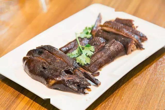 潮州美食之卤鹅老鹅头，一个鹅头价值上千元