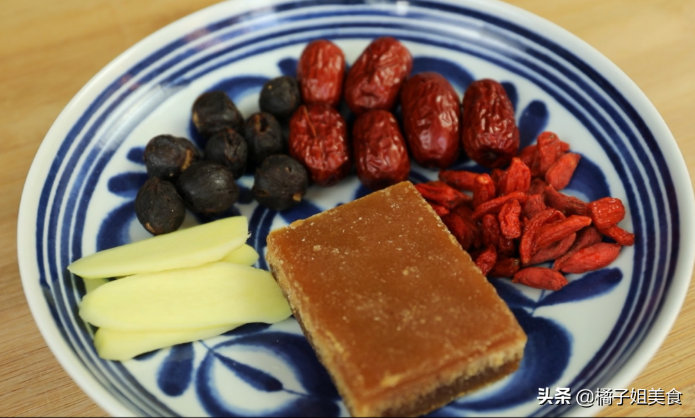 圖片[5]-蓮藕紅棗桂圓湯 簡單易做 補氣補血 美容養(yǎng)顏 潤燥止渴-起舞食譜網(wǎng)