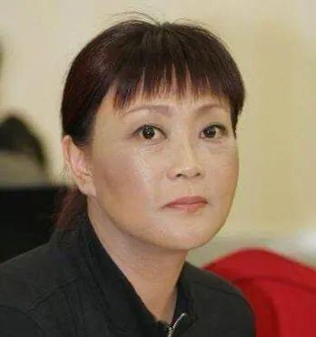 戴志诚袁茵,戴志诚袁茵结婚照(被侯耀文娇妻抢走老公)