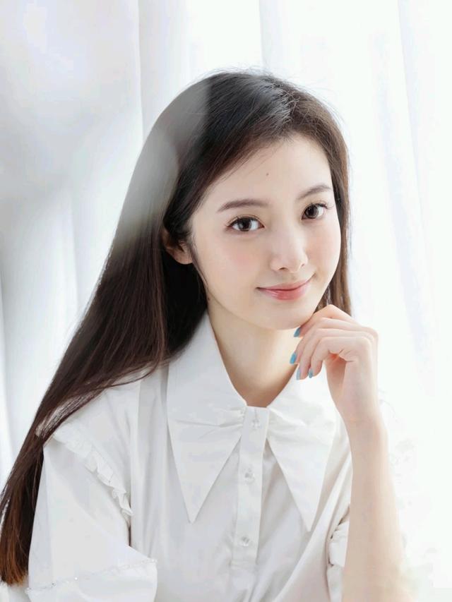 雅诗兰黛红石榴系列，雅诗兰黛红石榴系列适合什么肤质（敏感皮别用粉水）