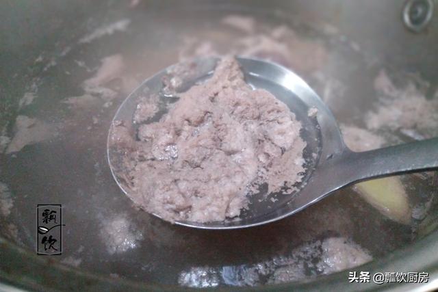 整块猪肝煮多久能熟还不老，猪肝怎么煮没有腥味而且不老（猪肝煮得又老又腥）