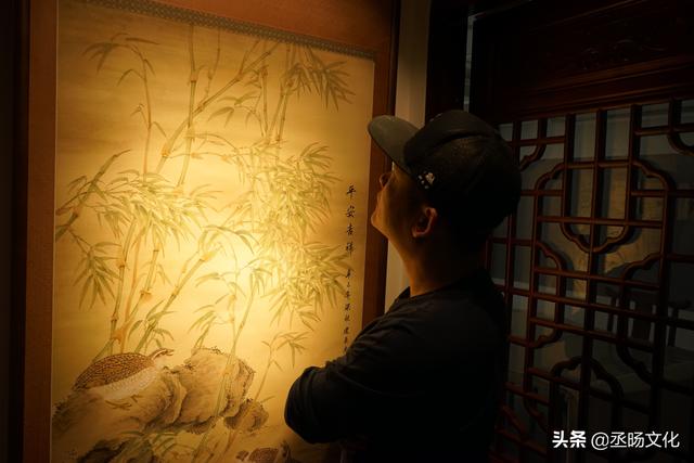 如何开裱画店，开裱画店有制富的吗（给字画做衣为艺术添寿）