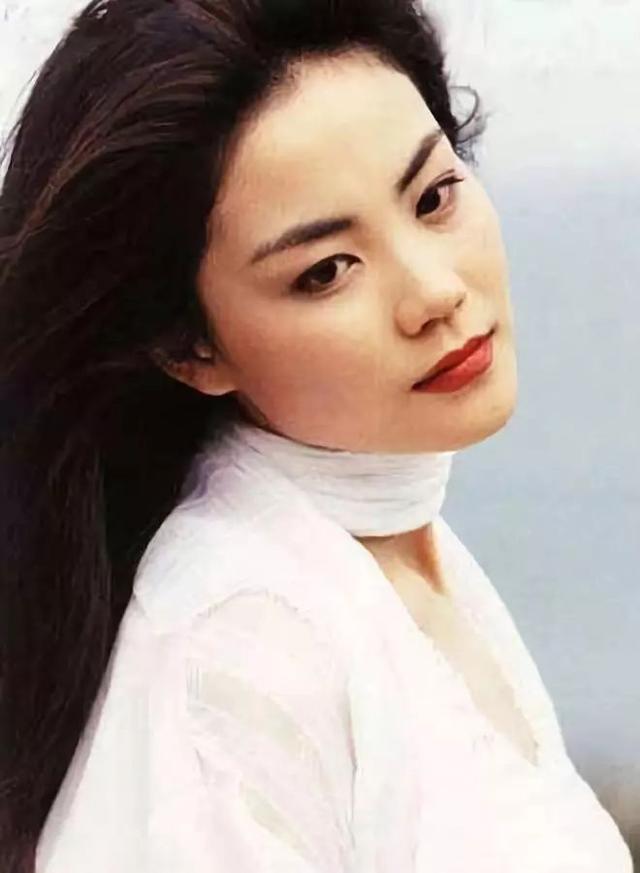 冬天里的一把火歌词，可可托海的牧羊人歌词（原唱无可替代PK翻唱超越经典）