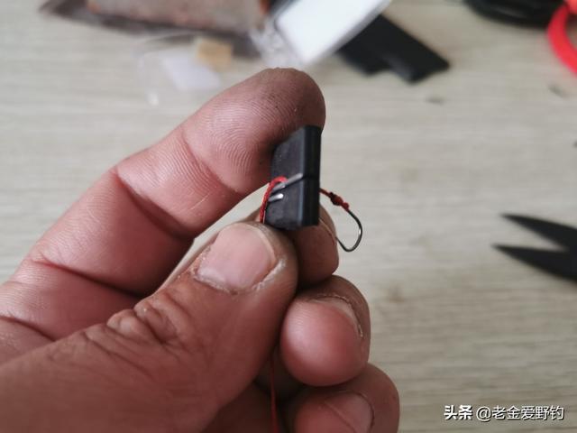 绕线器怎么用，绕线器怎么用（新手也能绑出内绕线鱼钩）