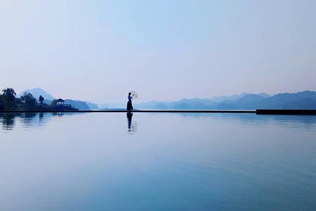 言师采药去全诗，寻隐者不遇的全诗意思（言师采药去。”诗里的师傅究竟是谁）