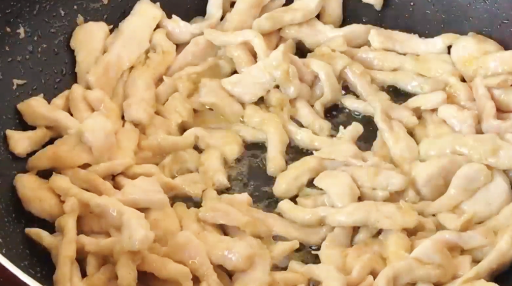 圖片[6]-【芹菜炒瘦肉絲】做法步驟圖 肉鮮嫩入味 不腥不柴-起舞食譜網