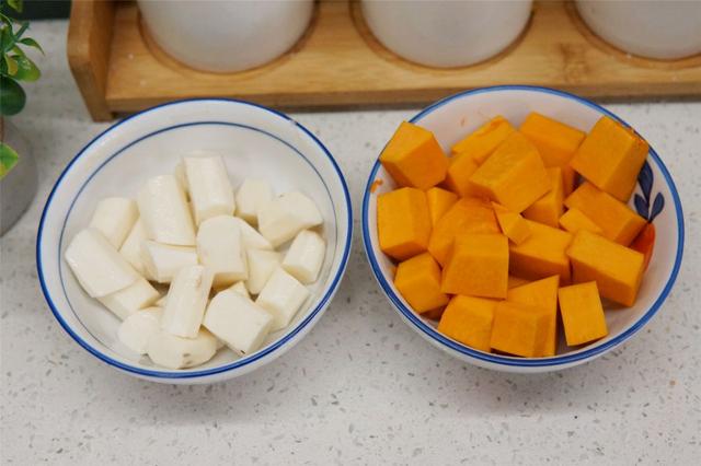 麦片粥的做法，燕麦粥的做法（早餐有条件多喝“元气粥”）