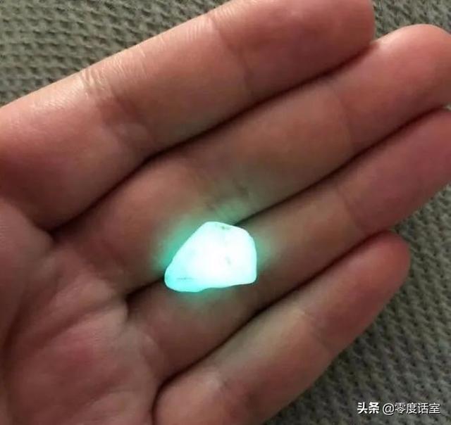 暖手宝里面是什么，暖手宝是什么成分（“网友什么都知道系列”）