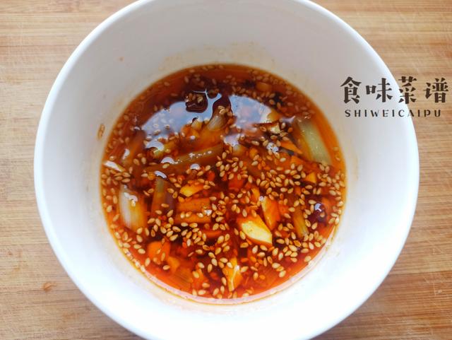 胡萝卜芹菜叶饼的做法，芹菜胡萝卜饼的做法窍门（饭店最少要卖20元）