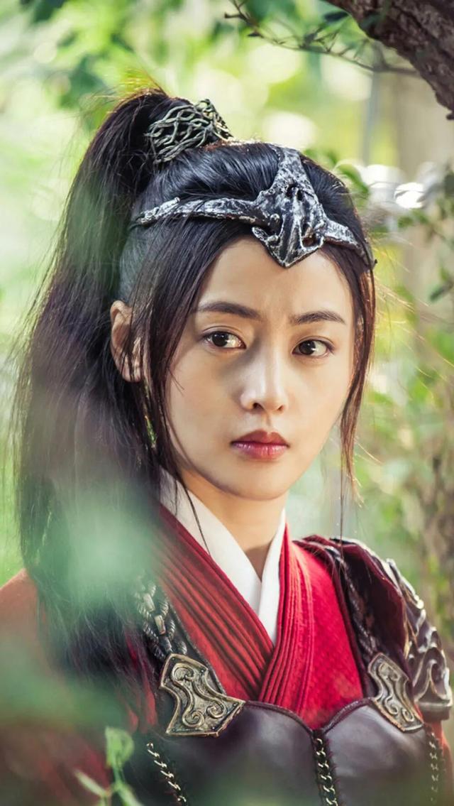 欧子欣,tvb江华版《碧血剑中夏青青的扮演者是谁