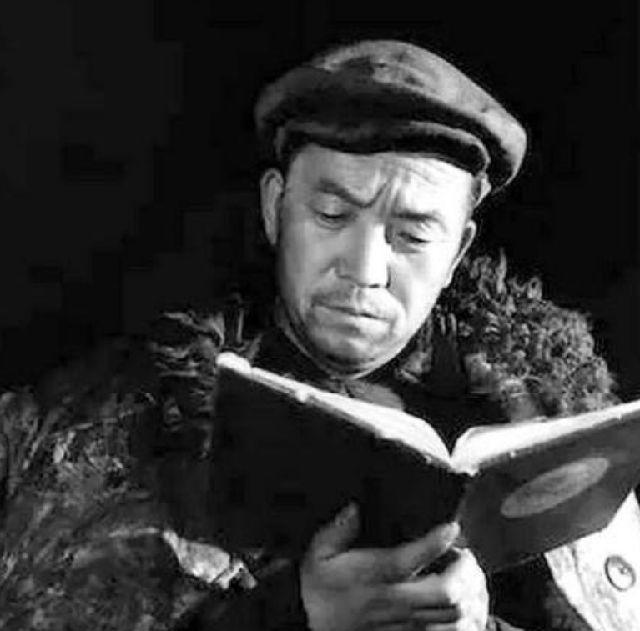 王进喜事迹简介，王进喜的事迹（“铁人”王进喜是国家的“老黄牛”）