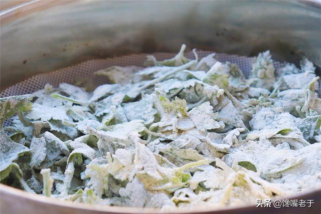 用芹菜叶做咸菜的简单方法，芹菜叶能做咸菜吗（我家此菜叶子从不扔）