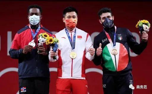 武术服有哪些款式，如何选购武术服装（奥运各国穿啥运动品牌）