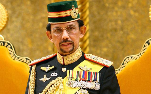 个人养一国人，壕无人性的文莱国王，文莱国王为什么那么有钱（疯狂敛财2560亿买7000辆豪车）