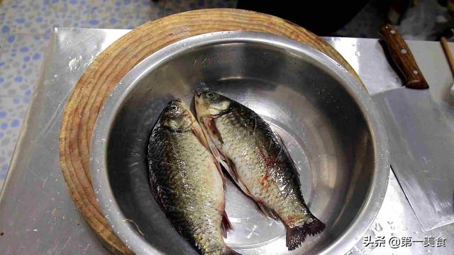 豆瓣鲫鱼的家常做法鱼，豆瓣鲫鱼的家常做法（厨师长分享“豆瓣鲫鱼”的做法）