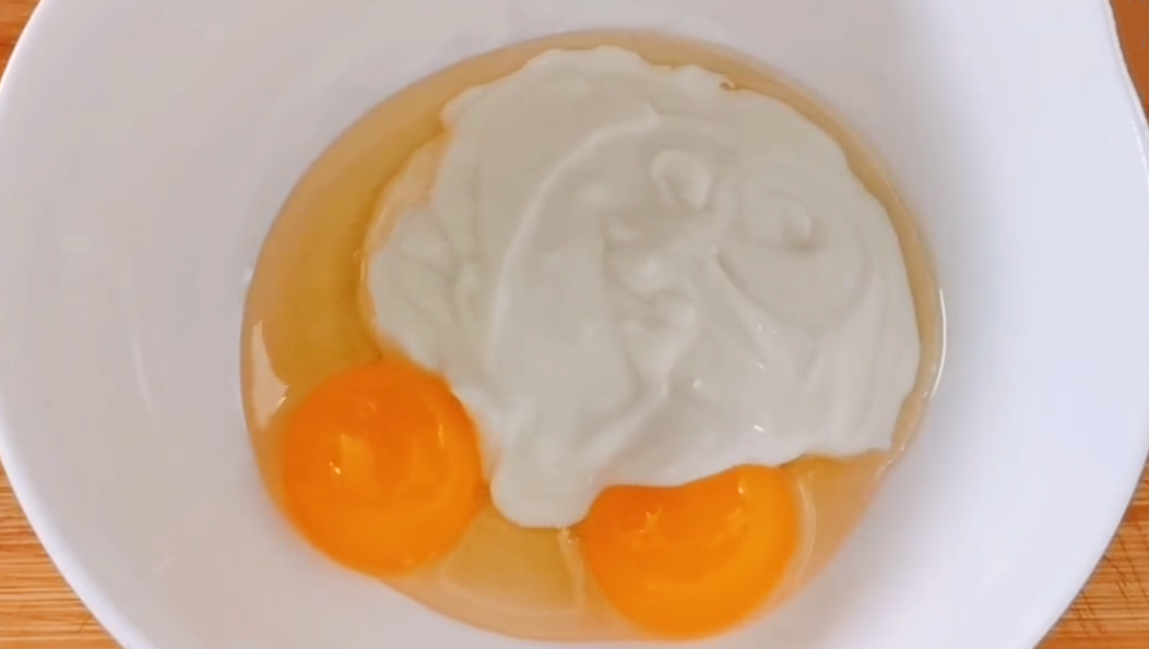 图片[2]-【酸奶蛋糕】做法步骤图 不用烤箱 细腻香甜好吃不上火-起舞食谱网