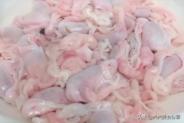 猪睾丸怎么做好吃，猪睾丸的功效与作用（怎么做才能麻辣鲜香无异味）