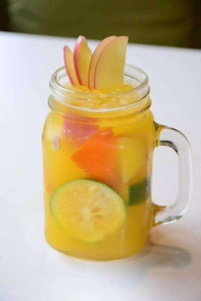 夏威夷果茶的做法是什么，夏威夷果茶有什么功效（自制茶饮：不需要去奶茶店了）