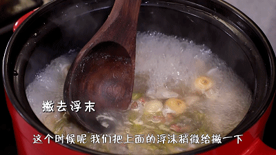 鸡肉怎么炖好吃又营养，鸡肉炖汤的做法大全（多加“这1步”,鸡肉鲜嫩不柴）