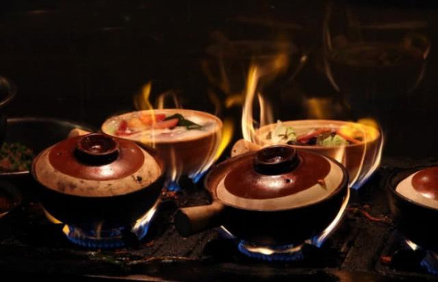 酸辣沙锅粉怎么做，砂锅麻辣粉的做法（享受味觉新世界）