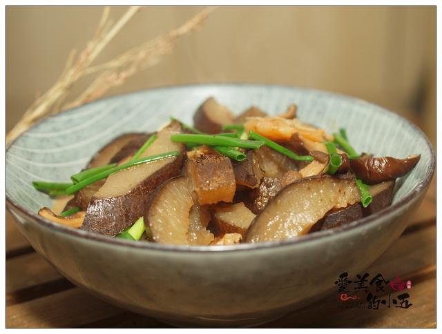 红烧海参正宗做法，红烧海参的家常做法（红烧海参：中秋节家宴露一手）