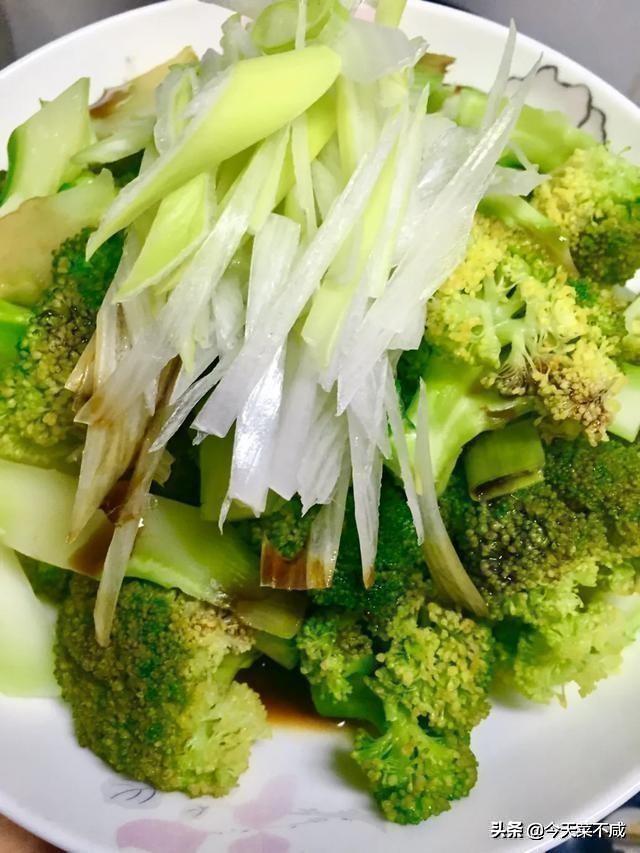 西兰花黄了可以吃不，西兰花变色了还能吃吗（还原翠绿本色还去虫卵）