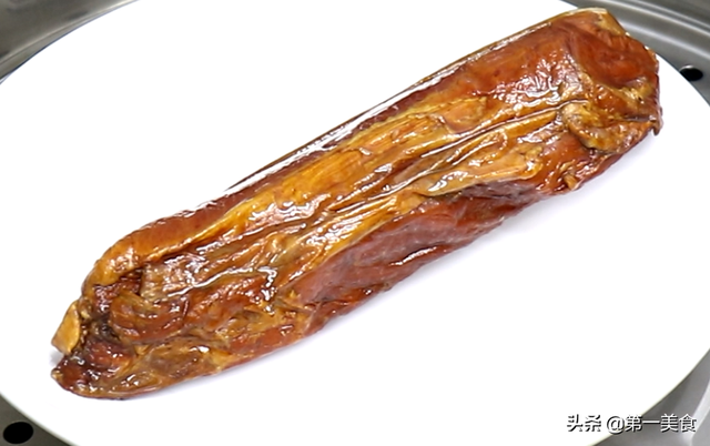 腊肉怎么吃前怎么处理方法，还是最爱农家扁豆炒腊肉