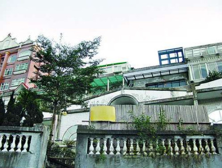 f4演的电视剧，流星花园f4成员名字（有人任由豪宅变废墟）