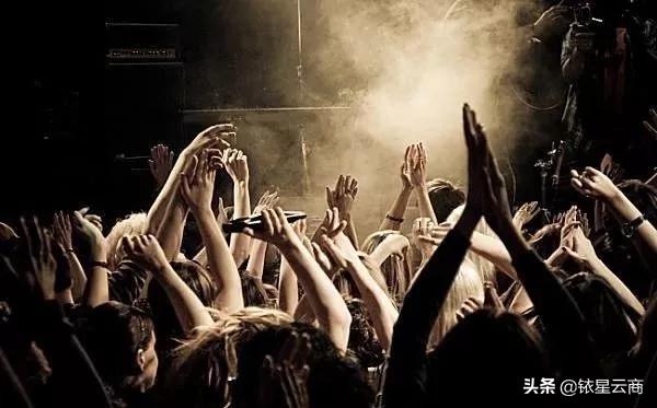 开业横幅标语大全，新店开业的标语横幅大全（太古里、万象天地、太古汇们都在用）