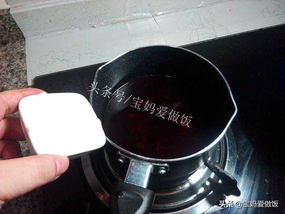 玫瑰花露怎么做，玫瑰花纯露的制作方法窍门（教你自制玫瑰花露：无添加）