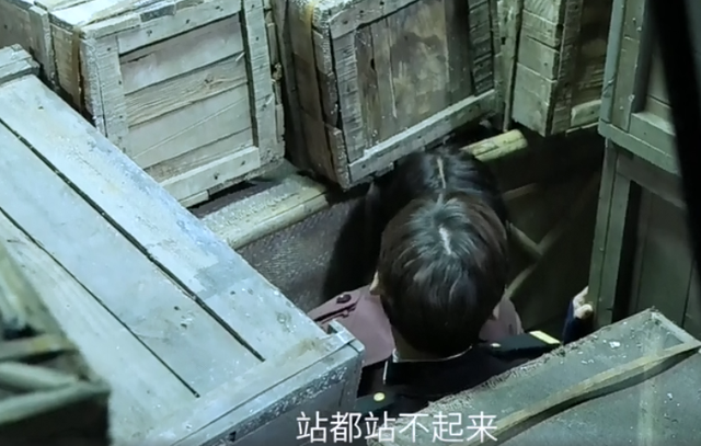 隐秘而伟大金晨和李易峰亲密戏，“下巴蹭脑门”不甜蜜