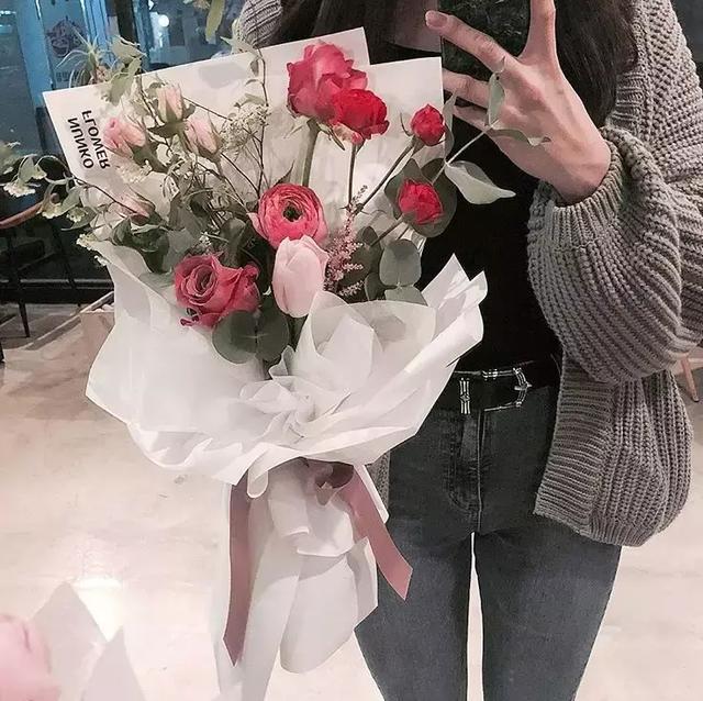 韩式33支玫瑰花束包装教程，韩式小花束包装，一看就会