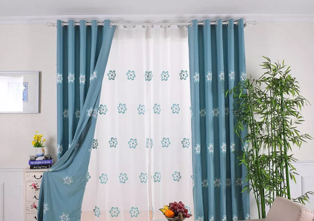 窗帘盒用轨道的好还是罗马杆的好，有窗帘盒的窗帘装罗马杆还是轨道（看两者的优劣势自然会明白）