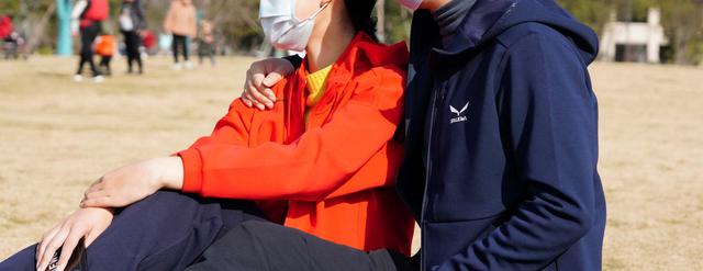 沙里瓦是什么意思，沙乌沙里瓦是什么意思（新年用红蓝新衣组CP-沙乐华男女羽绒服）