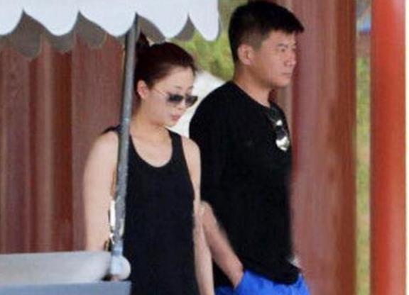 殷桃与文强亲密图片，文强与殷桃（“水蜜桃”殷桃的肆意情事）