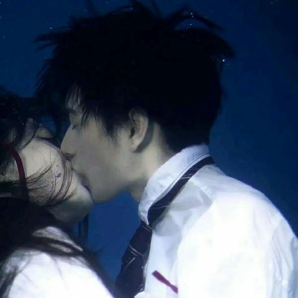 一眼惊鸿的神仙情侣头像动漫，神仙动漫情侣头像微信（是为了庆祝你上岸）