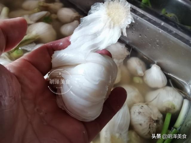 家常酱油腌蒜的做法，怎样用酱油腌蒜（还是自家传统方法好）