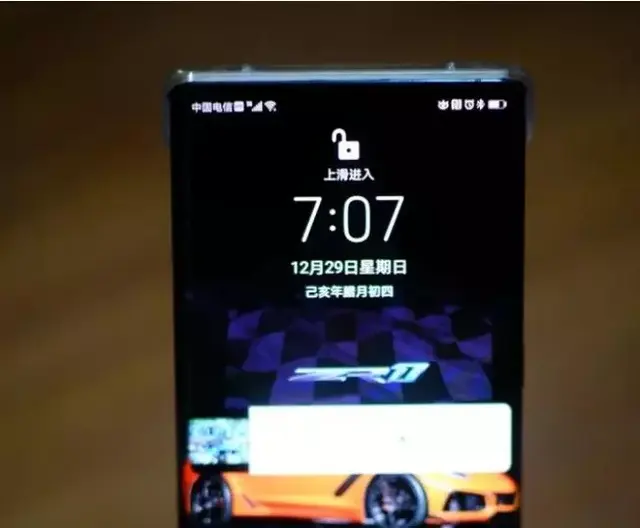 华为镜子功能干嘛用的，华为手机如何使用我的镜子功能（华为手机上这些神奇的功能）