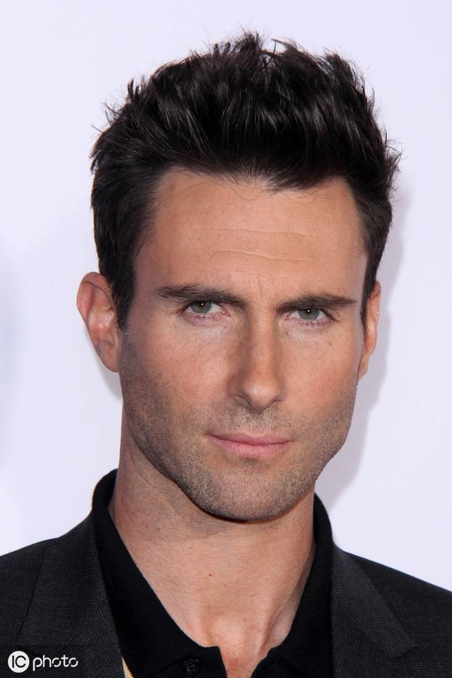 payphone歌词,payphone的歌词翻译(亚当·莱文 adam)