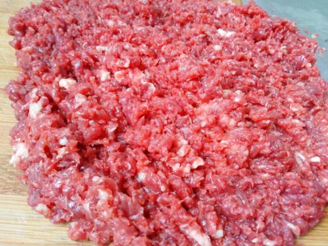 烂刀牛肉做法,怎样炒烂刀牛肉好吃(烂刀牛肉配泡菜炒好吃呢)