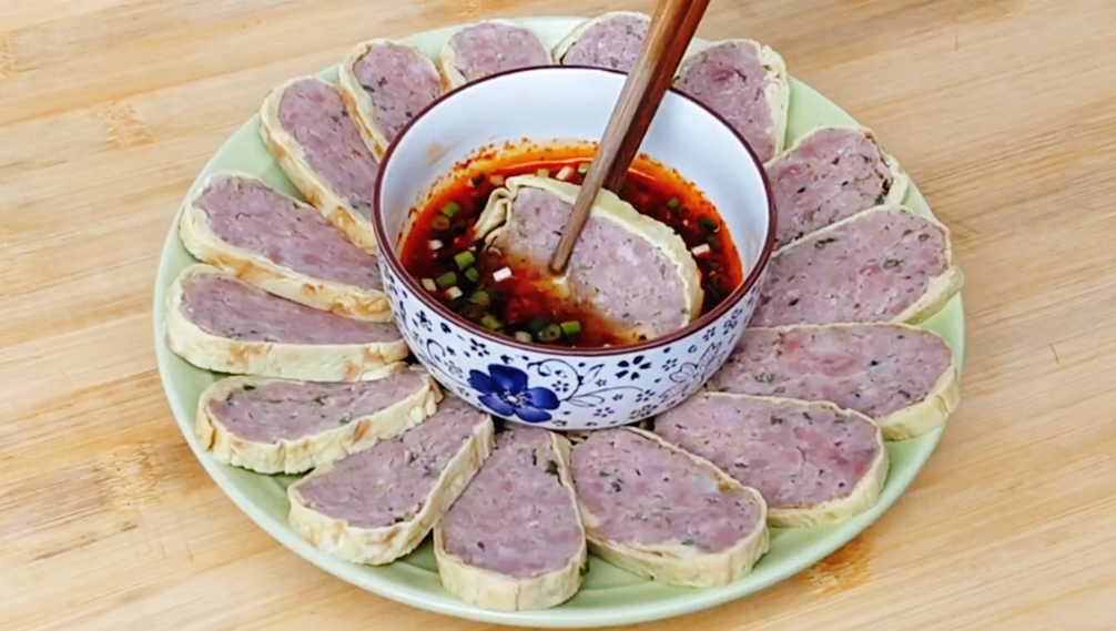 【蛋皮肉卷】做法步驟圖 金黃又營養 宴客倍有面-起舞食譜網