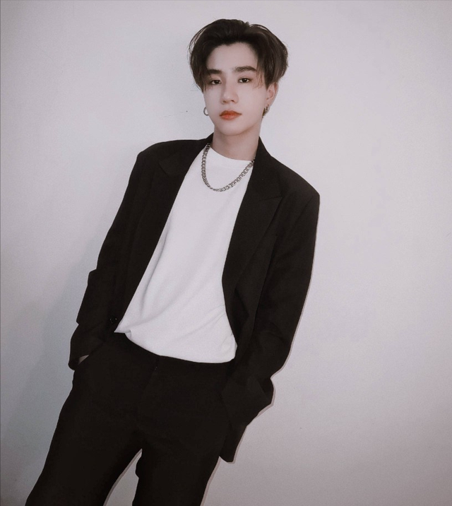 lay是什么意思，lay什么意思（他泰港风少年：黄立贤血统加持）