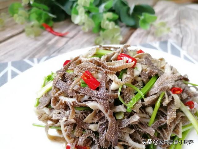 凉拌牛百叶的做法，凉拌牛百叶焯水多长时间（原来饭店里的凉拌牛百叶是这样做的）